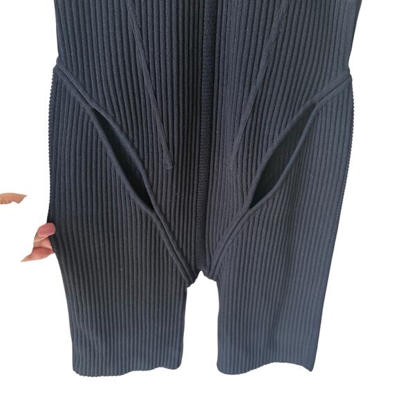 Bandier Prototype 1 0f 1 Catsuit Black Sleeveless Zip-Up Romper Size Small - Picture 3 of 3